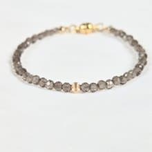 【日本製】スモーキークオーツ ブレスレット – 14kgfビーズ / マグネット留め具 / 金属アレルギー対応