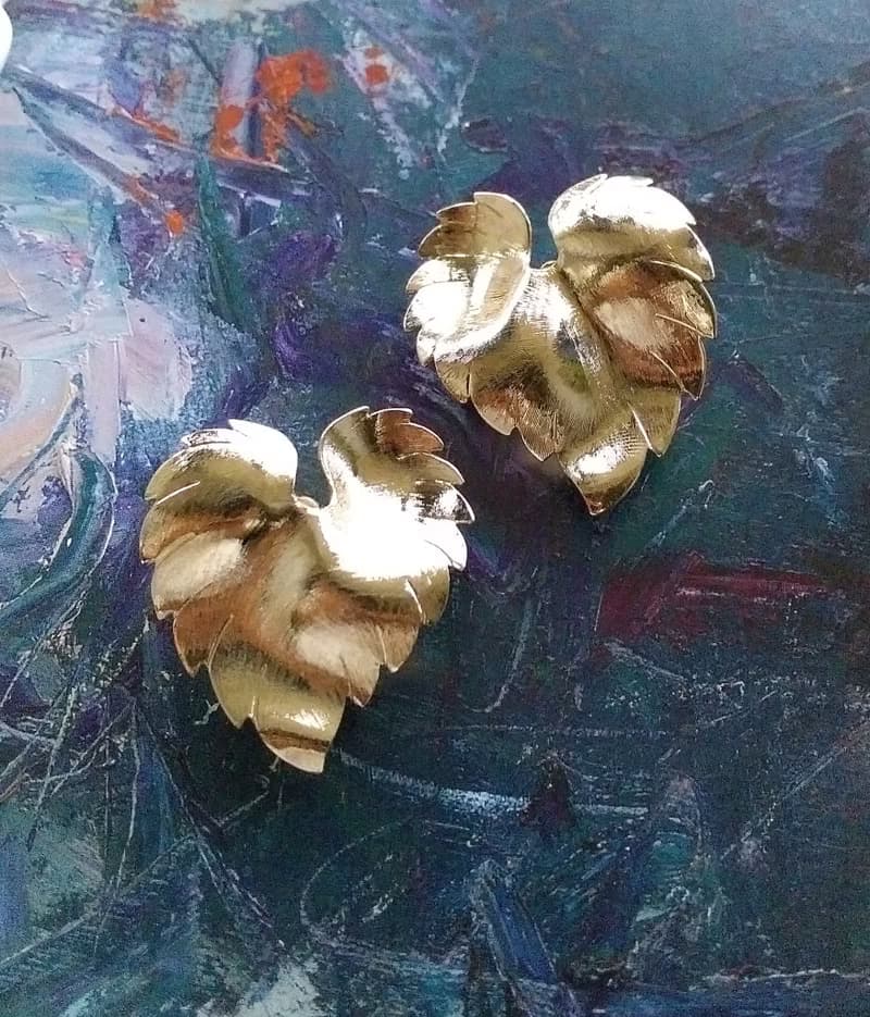 Vintage Jewelry 西洋古董飾品 優美 金色 刷紋葉子 夾式耳環