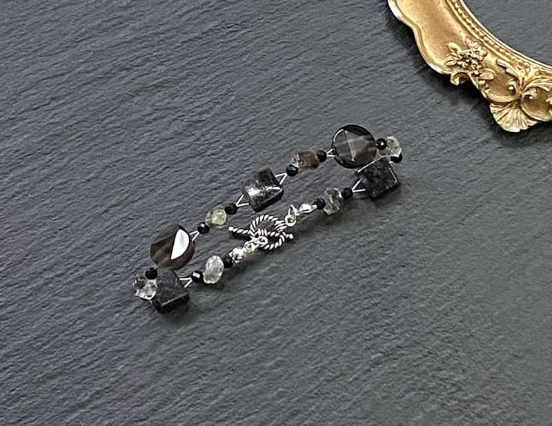 閃靈鑽原石 冰曜石 黑尖晶 滿礦黑髮晶 | 避邪防小人 925純銀手鍊