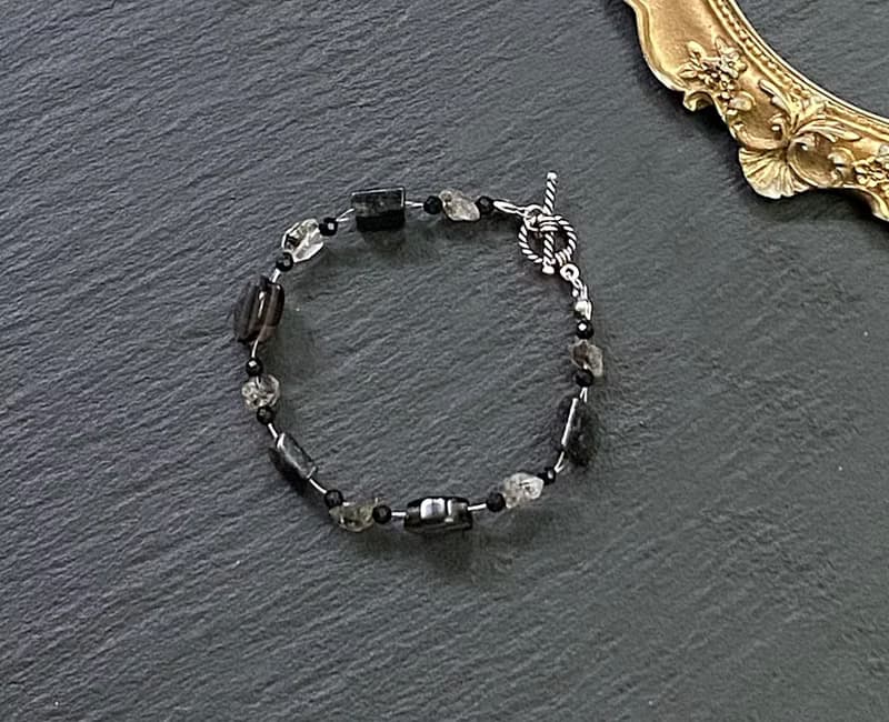 閃靈鑽原石 冰曜石 黑尖晶 滿礦黑髮晶 | 避邪防小人 925純銀手鍊
