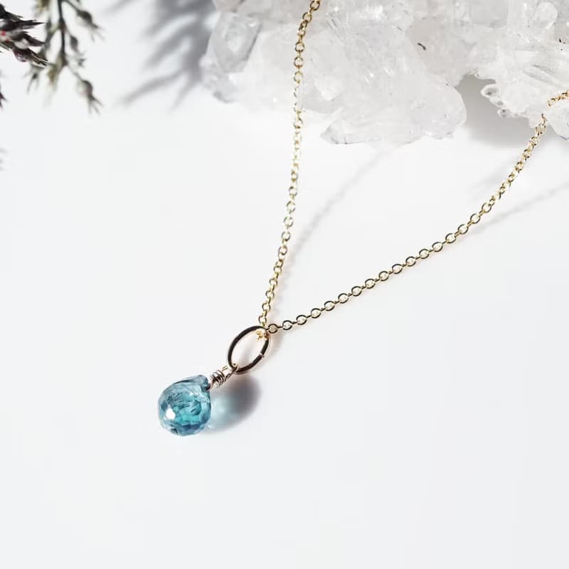 天然稀少・ブルージルコンのドロップネックレス　蒼天