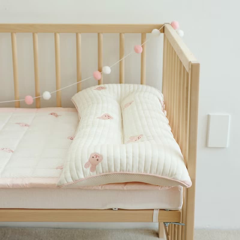 韓國Chezbebe 粉紅小兔刺繡純棉幼兒枕 L