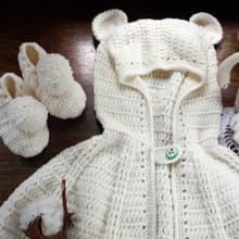 手作-奶白色-BABY小熊斗篷+小鞋-手編織溫暖-柔軟有機美麗諾羊毛-彌月禮物