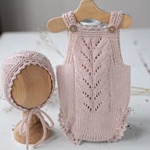 Pink bodysuit for newborn girls:the perfect outfit for a little girl