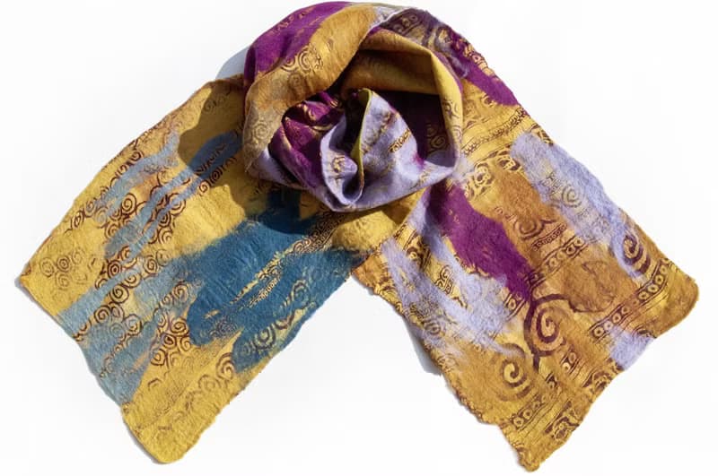 羊毛氈絲巾/濕氈絲巾/水彩藝術感圍巾/羊毛漸層感絲巾-薑黃葡萄紫