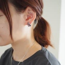 グリとラテュの猫ピアス　ラテュ　ブラック　 片耳