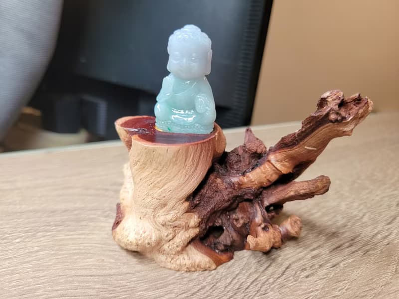 【純翠】天然翡翠 立體阿彌紫綠雙色雙雕小擺吊墜雙用款 佛系