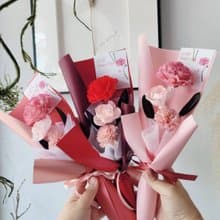 海藏設計| 最愛媽咪。乾燥康乃馨韓式花束 母親節花束。附提袋