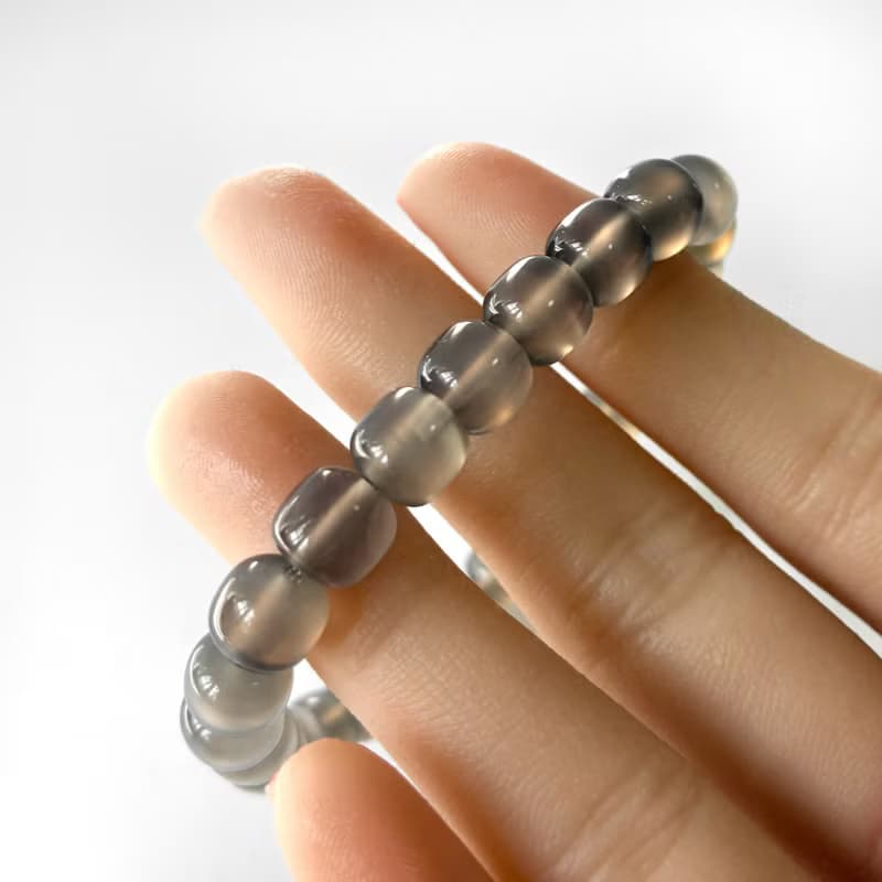 果凍感 灰玉髓手串手鍊 8mm+ (空靈煙灰色)