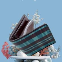 本革　手縫い　表　ブルーチェック　中　イタリアヌメ革　チョコレート色　手染め　二つ折り財布