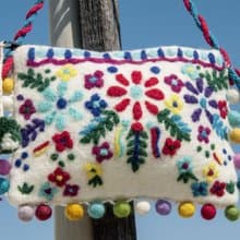 羊毛氈輕便包/斜背包/側背包/肩背包/托特包/手機套-花朵彩虹流蘇