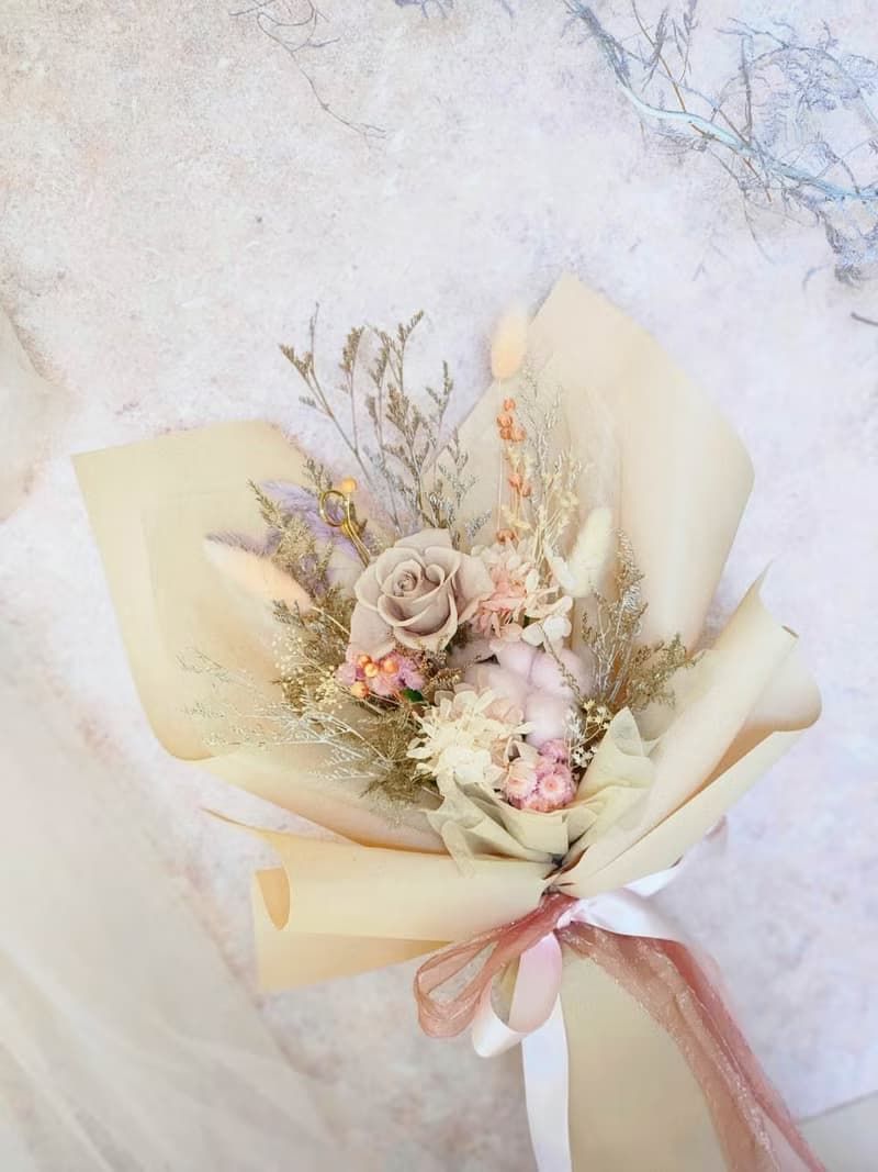 奶茶粉永生玫瑰花束 情人節花束 求婚花束 粉色玫瑰花束