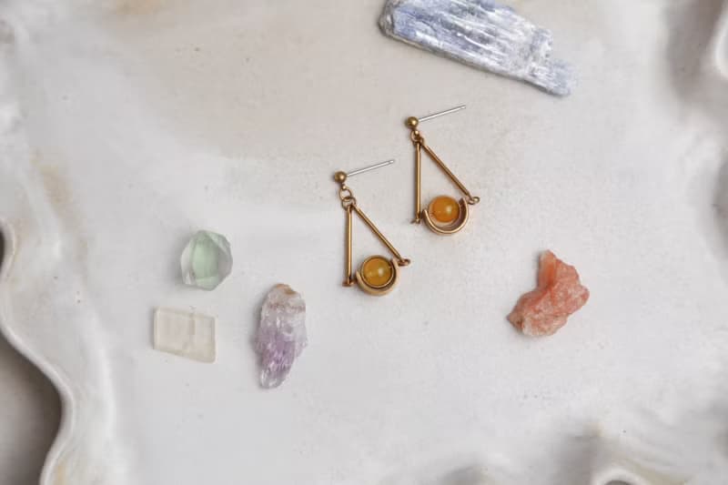 輪轉 - 礦石 水晶 耳環 耳針 耳夾 (七色)