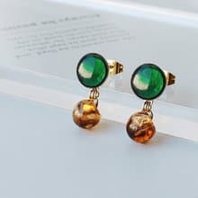 エメラルドグリーンカボションピアス/イヤリング