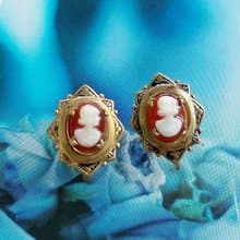 Vintage Jewelry 西洋古董飾品  CAMEO 小巧 古典 仕女 栓式耳環