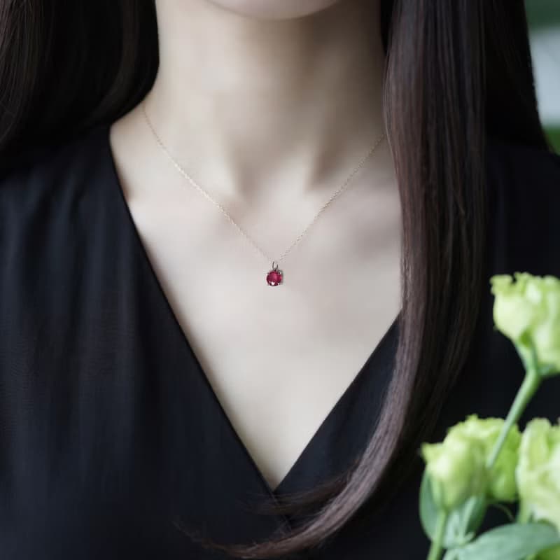 K10製ルビーの一粒6mmラウンドネックレス　Rosemonde