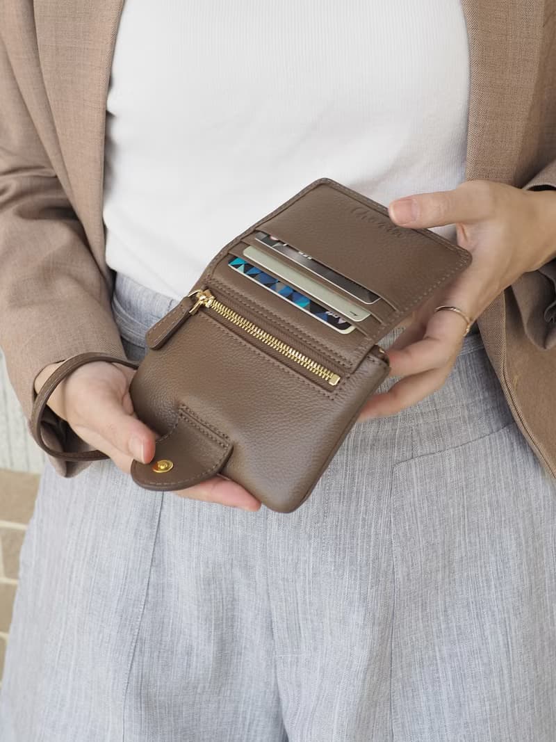 Mary (Cedar) : Mini wallet, short wallet, cow leather, Brown-grey, Zip pouch