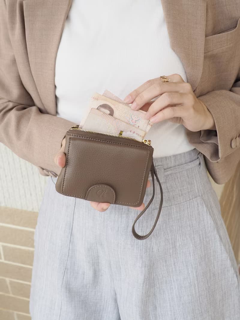 Mary (Cedar) : Mini wallet, short wallet, cow leather, Brown-grey, Zip pouch