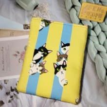 貓咪系列-日本限量布黃底偷看貓收納袋-7.8吋收納拉鍊保護袋預購