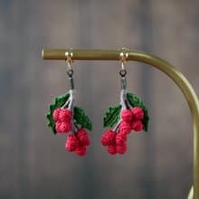 【 限時販售 】搖曳的冬青枝耳環 / 耳夾　　手工編織、禮物