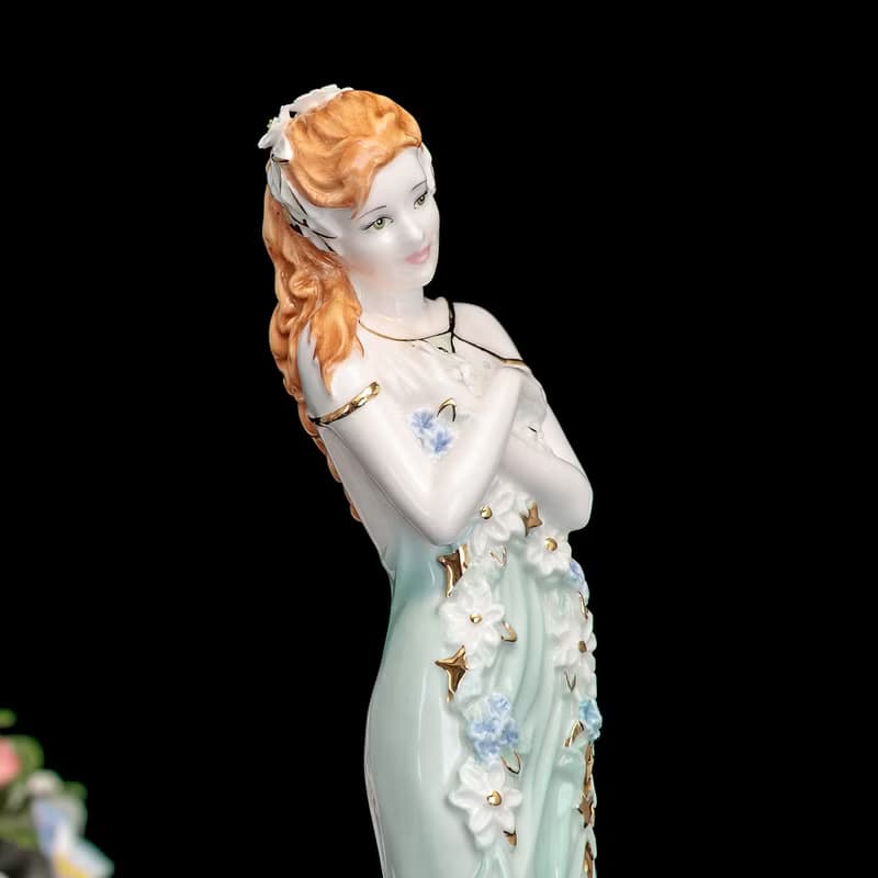 英國製Wedgwood Coalport花之女神限量手工捏花骨瓷雕塑Emerald