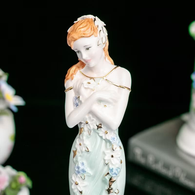 英國製Wedgwood Coalport花之女神限量手工捏花骨瓷雕塑Emerald