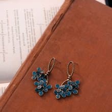 COR-DATE / 深缥色搖曳繡球花耳環