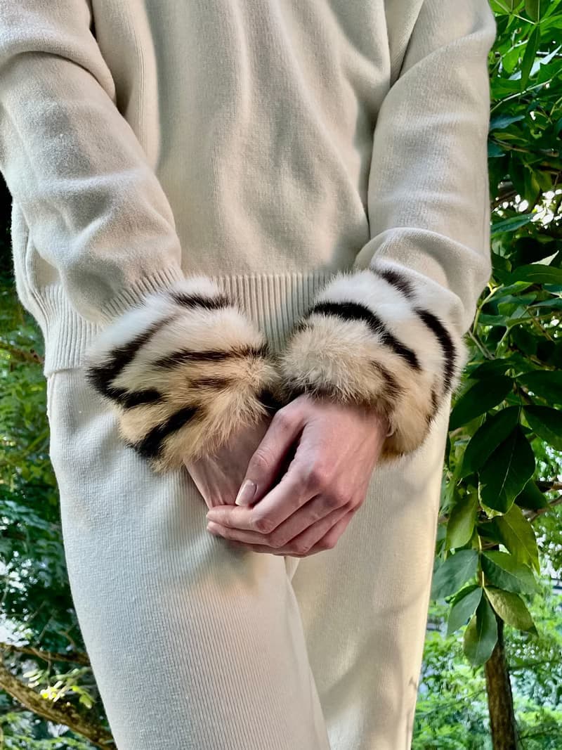 Slap on cuffs / Fur bracelets / Wristband