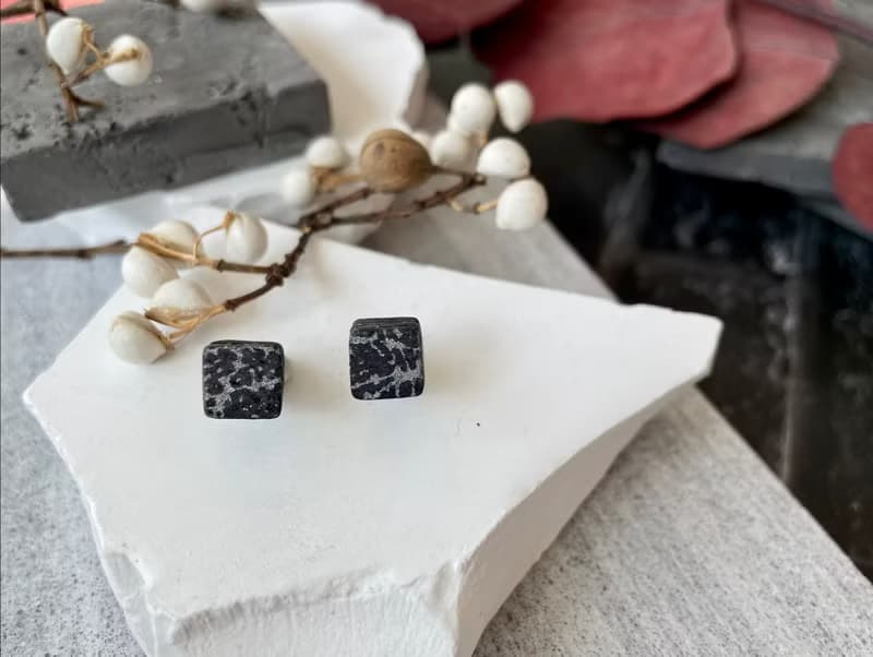Darkness 極。黑 皮革耳環 日本手畫豚皮 方形
