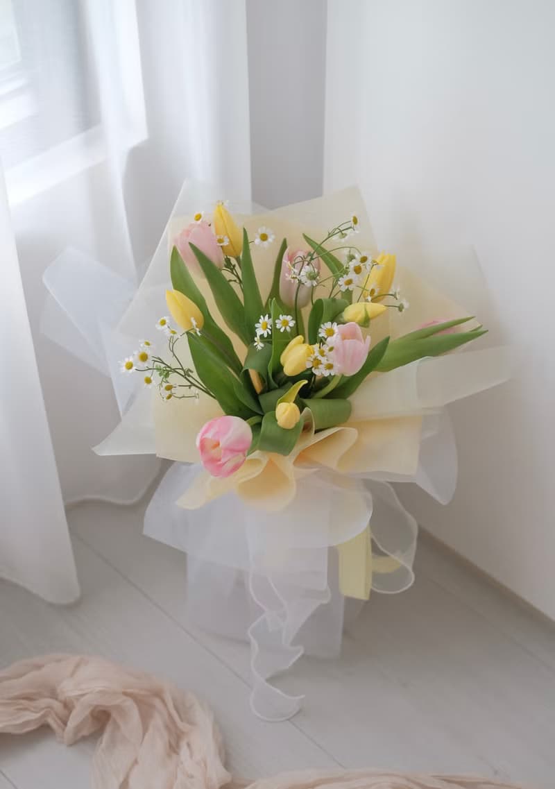 白色情人節鬱金香 韓式花束  生日花束 女友禮物