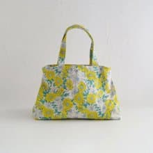 たっぷり入るカラフルな花柄バッグ、Margaretトートバッグ　yellow
