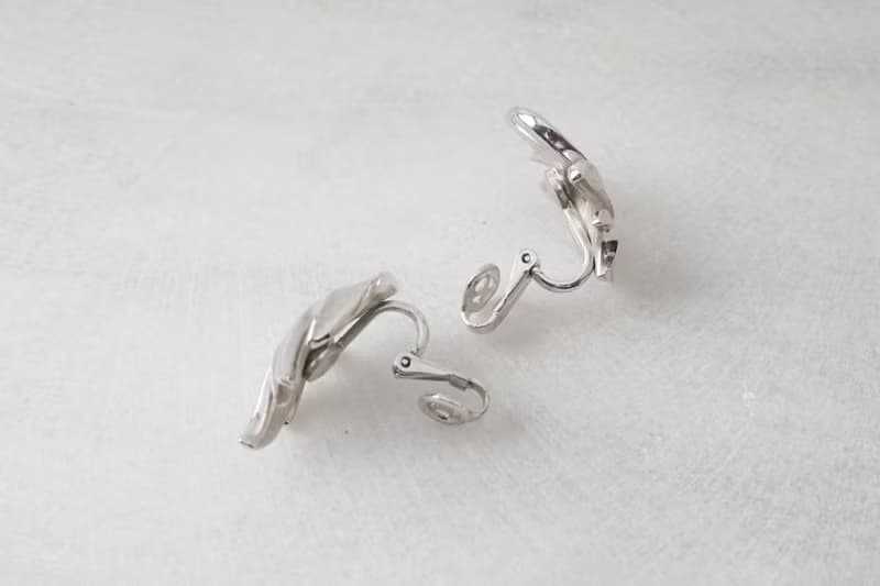 【老飾品/西洋老件】美國TRIFARI銀色葉子夾式耳環 古著耳環