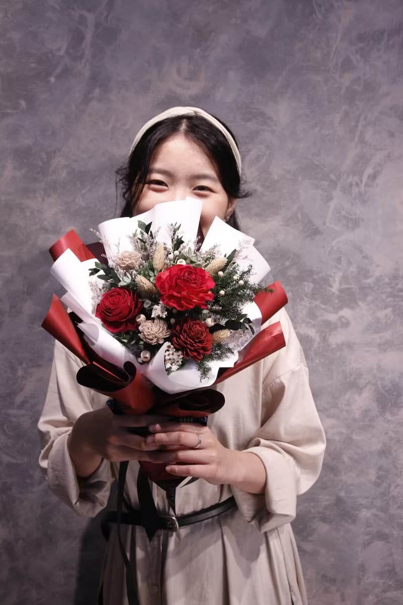 【中型索拉花束】— 春夏系列 報紙田園風