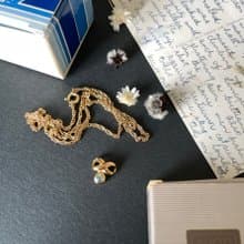 古董AVON金色三月生日石墜子 單鍊 項鍊 原裝盒 1984年