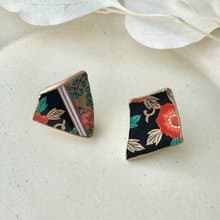 【金具が選べる】有田焼　金継ぎ　ピアス　イヤリング　赤　緑　金色　花柄　リーフ柄　伝統工芸　No.173