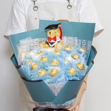 畢業花束 畢業熊+豪華版金莎18顆花束 附燈串 療癒藍 A012