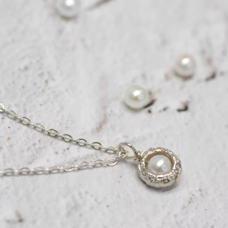 小巧珍珠純銀鎖骨鍊項鍊 - 天然淡水珍珠 6月誕生石