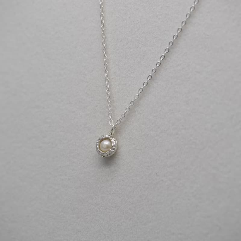 小巧珍珠純銀鎖骨鍊項鍊 - 天然淡水珍珠 6月誕生石