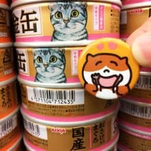 吃牛排の貓 馬口鐵徽章