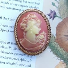Vintage Jewelry 西洋古董飾品 ESTEE LAUDER  CAMEO 仕女 別針