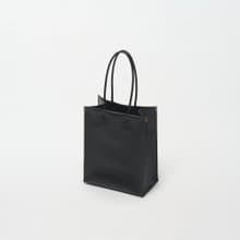 【shopper mini black】トートバッグ/紙袋/ラミネートキャンバス/持ち手レザー/シンプル/底鋲/自立
