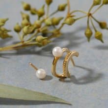asymmetry-pearl pierced earring GD　ニッケルフリーピアス　おしゃれなアシンメトリーデザイン 　パール　ゴールド