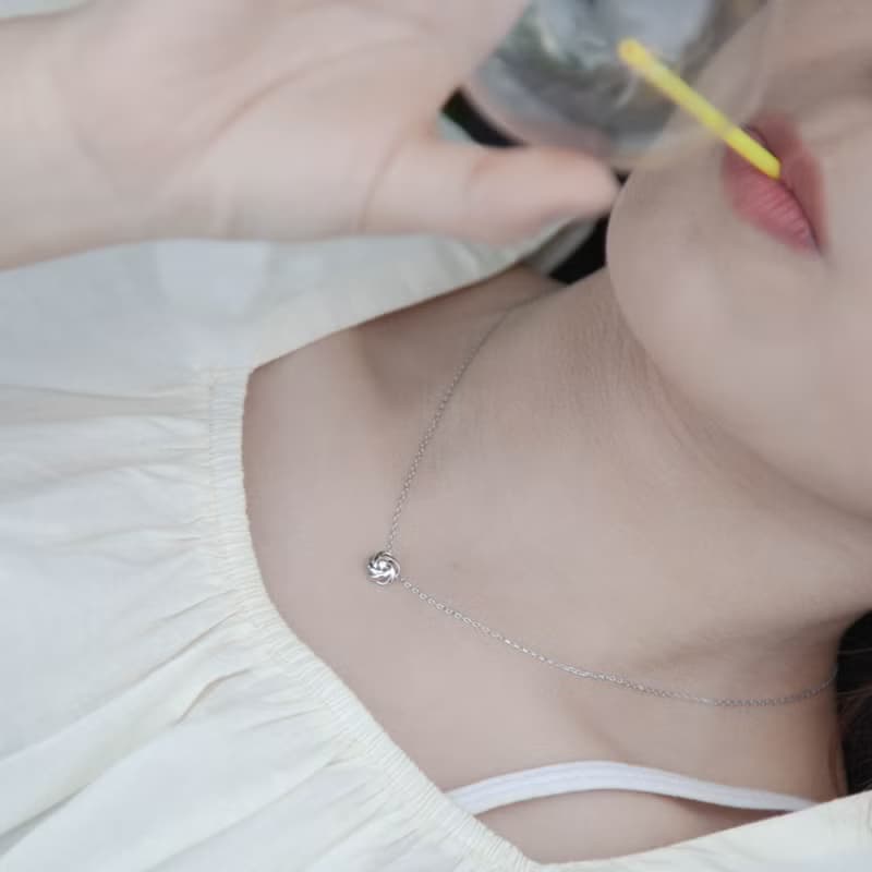 奶油蓓蕾花純銀項鍊 品牌熱銷 經典款 輕珠寶