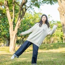 穿比基尼的不明動物 OVERSIZE 中性純棉圓領大學 T