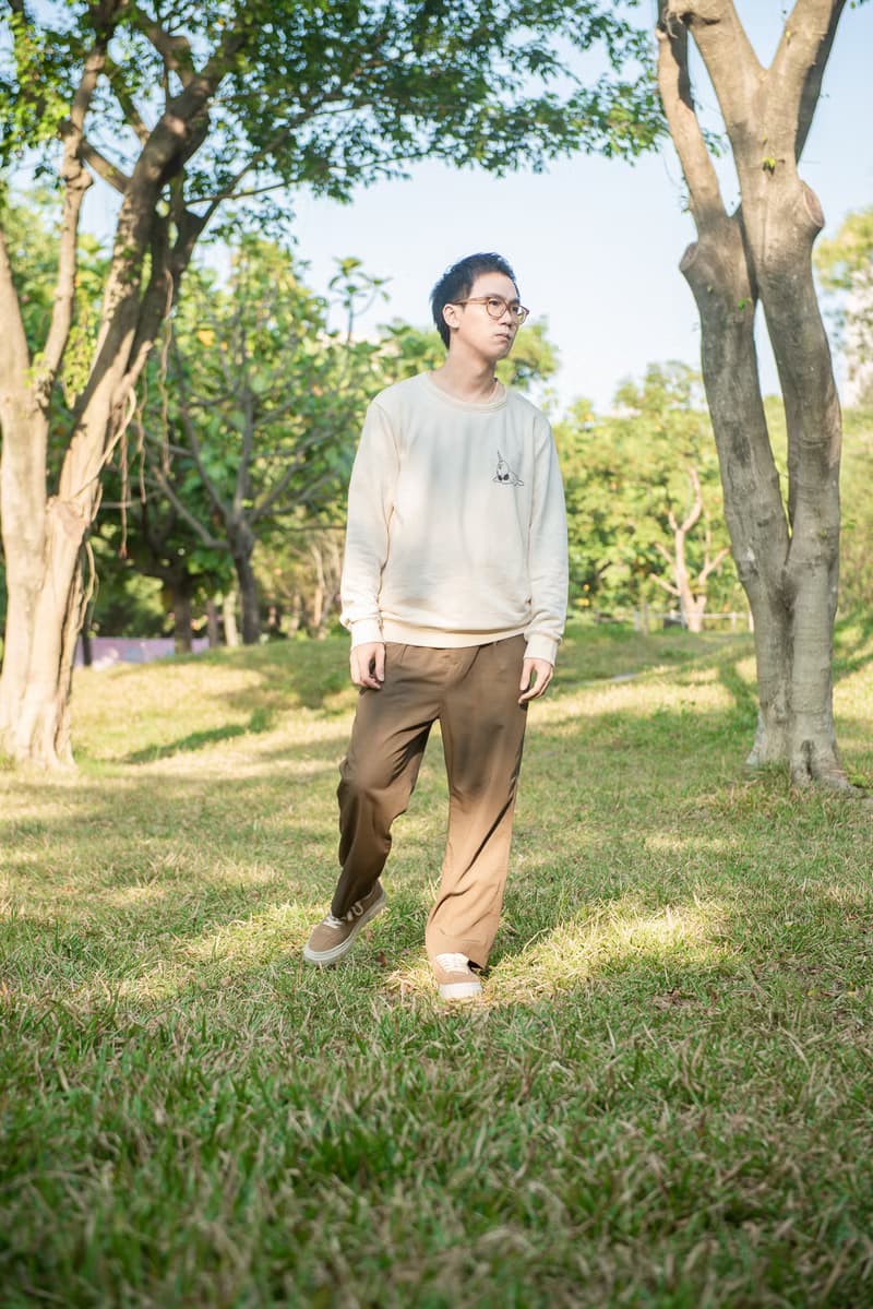 穿比基尼的不明動物 OVERSIZE 中性純棉圓領大學 T