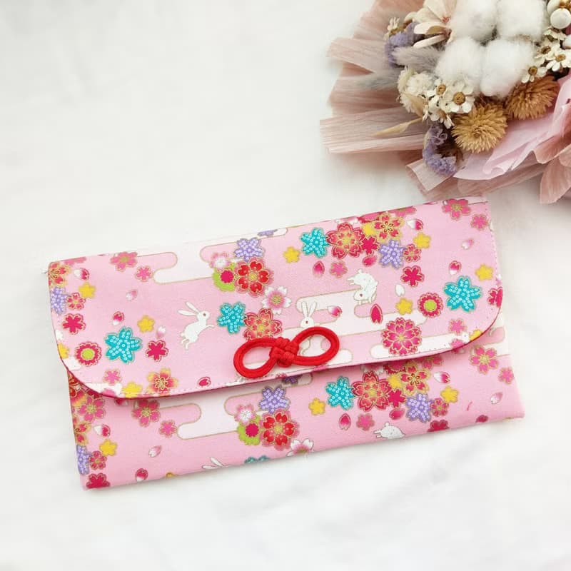 免費繡名字。春霞白兔-2色可選。布紅包袋 / 口罩收納袋