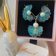 【AurorA百寶盒】A052─海洋之心─耳針一對加項鍊套組