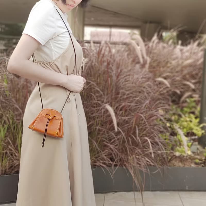 MICO 牛皮革真皮束口小手袋/餃子包/單肩包/收納包