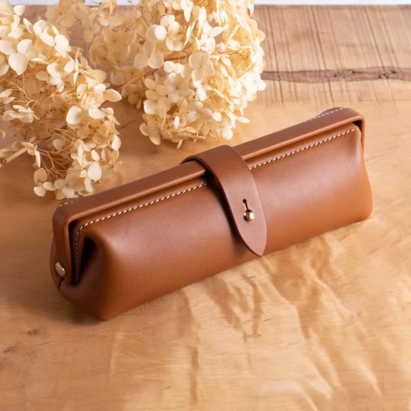 イタリアンレザーのペンケース Paka-pen #Cognac【入学祝】【就職祝】【カスタム可能なギフト】