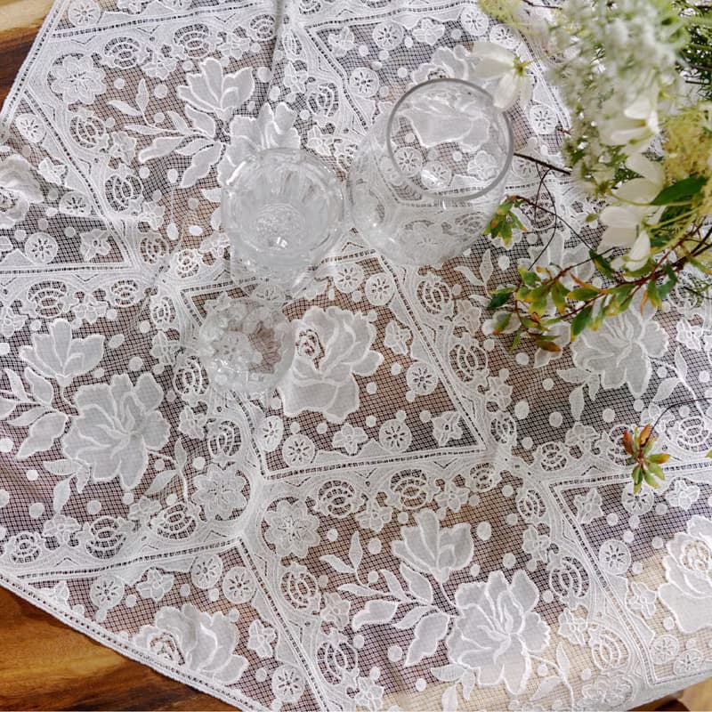 【禮盒禮物】浪漫玫瑰紗網刺繡蕾絲桌巾 Hebe-象牙白
